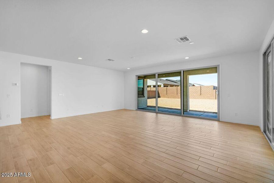 17812 W LUKE Avenue - Ready Now! 17812 W LUKE Avenue - Ready Now!