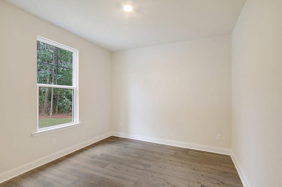 Spacious, unfurnished interior of a new home in Founder's Park, Lincolnville (Image 16).