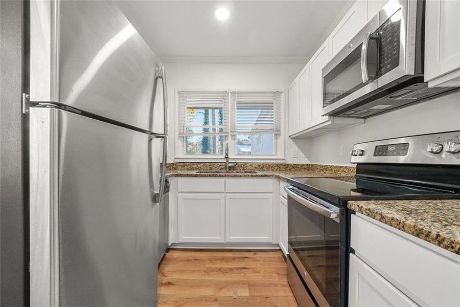 Furnished interior view inside a new home in , Atlanta (Image 5). Furnished interior view inside a new home in , Atlanta (Image 5).