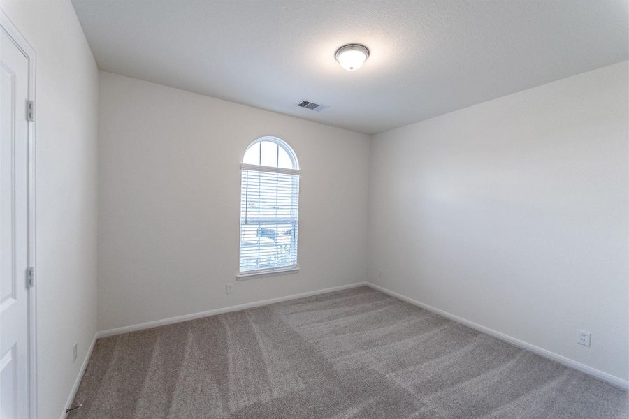 Spacious, unfurnished interior of a new home in Harvest Pointe, Needville (Image 19).
