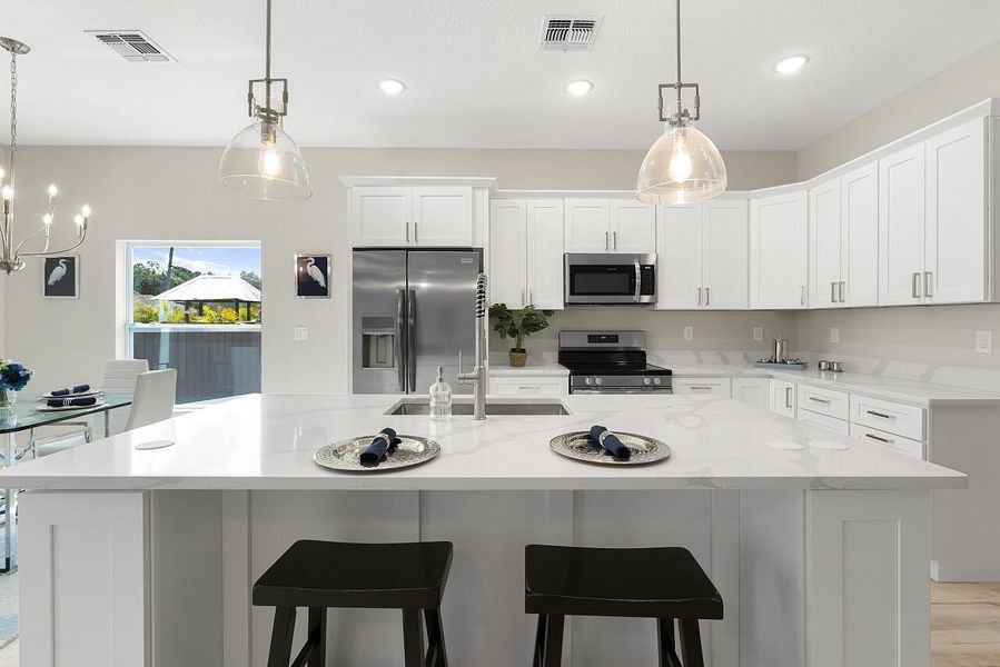 8636-100th-Ave-HigMedia-019-1280