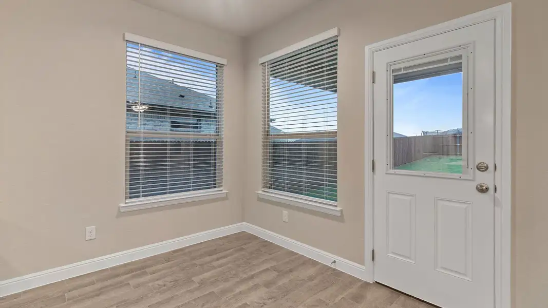 Spacious, unfurnished interior of a new home in Bluestem, Rhome (Image 15).