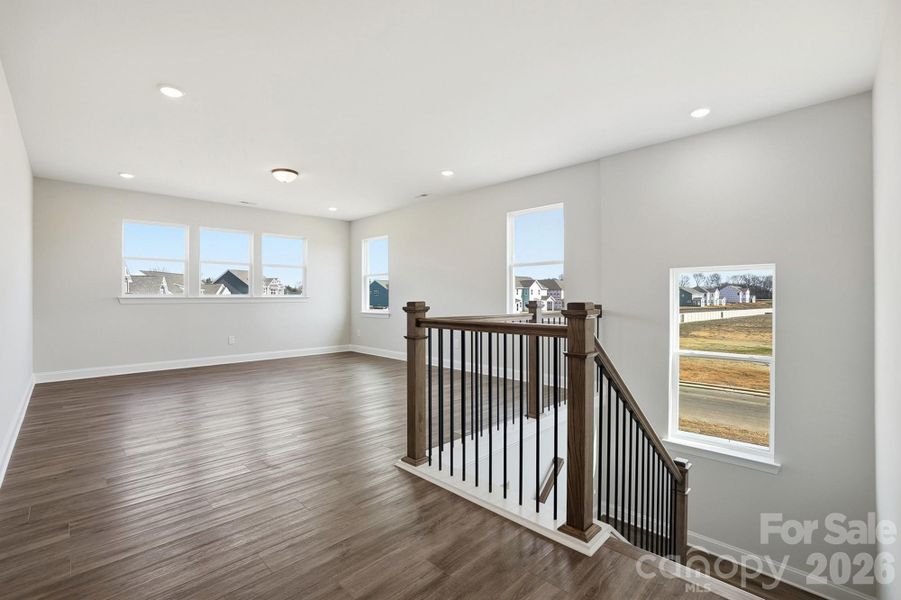 Spacious, unfurnished interior of a new home in Harmony, Harrisburg (Image 25).