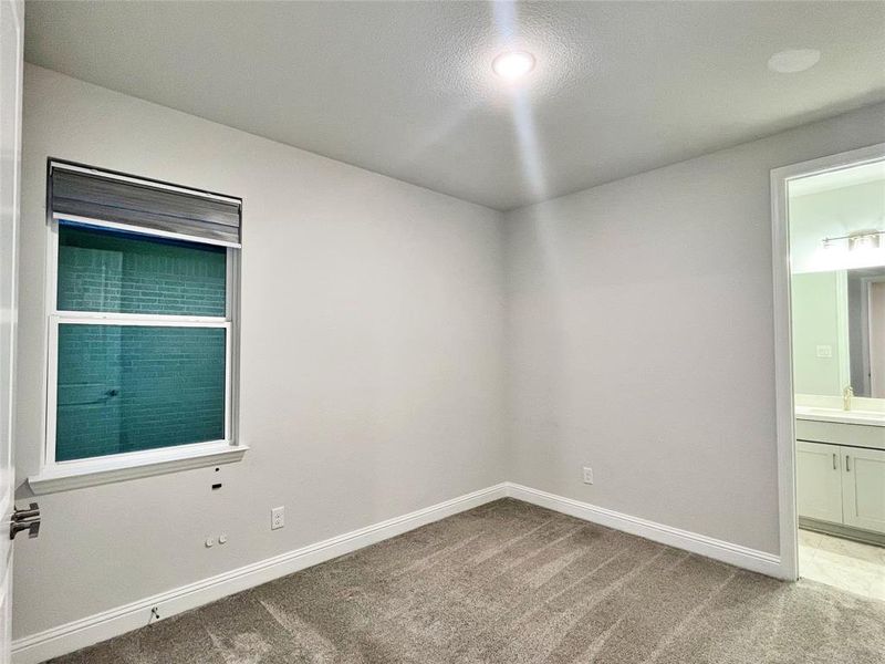 Spacious, unfurnished interior of a new home in Northlake Estates 65s, Little Elm (Image 27).