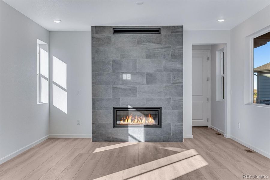 Spacious, unfurnished interior of a new home in Painted Prairie, Aurora (Image 38). Spacious, unfurnished interior of a new home in Painted Prairie, Aurora (Image 38).