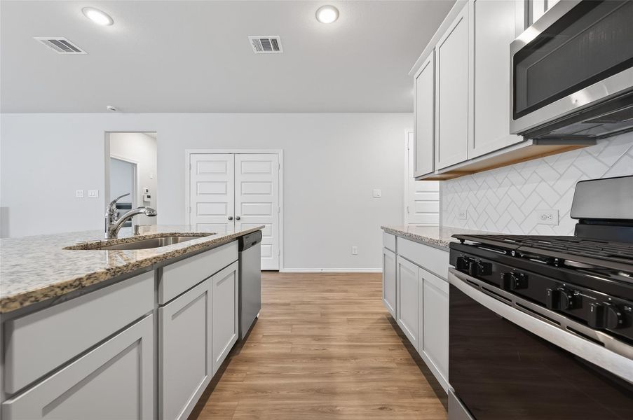 Furnished interior view inside a new home in , Tomball (Image 11).