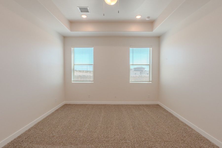 Spacious, unfurnished interior of a new home in Emerald Estates, El Paso (Image 23).