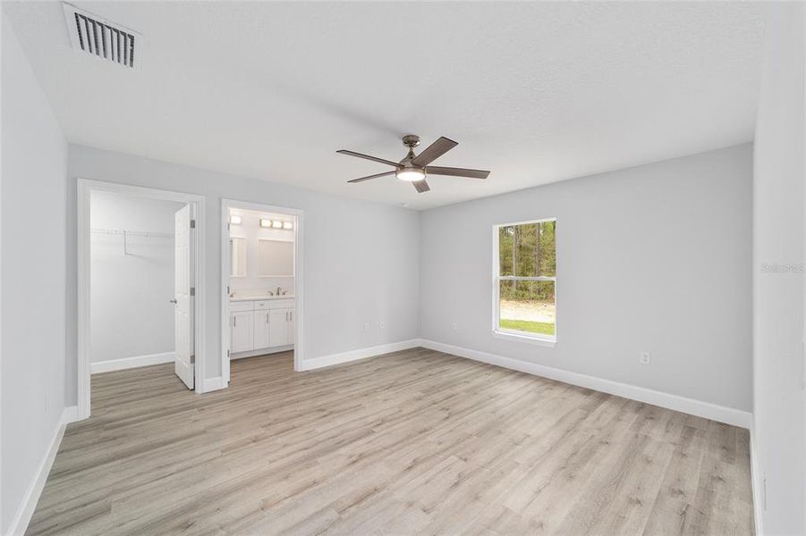 Spacious, unfurnished interior of a new home in , Dunnellon (Image 14).