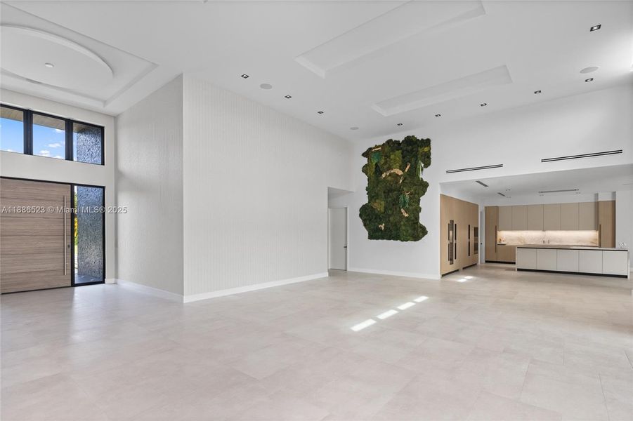 Spacious, unfurnished interior of a new home in , Southwest Ranches (Image 17).