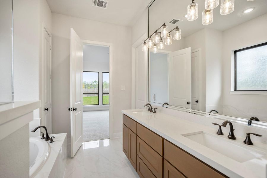 Furnished interior view inside a new home in ARTAVIA 55' Lots, Conroe (Image 12). Furnished interior view inside a new home in ARTAVIA 55' Lots, Conroe (Image 12).