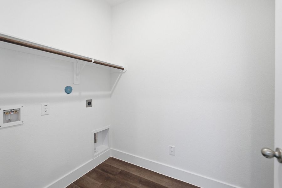 Spacious, unfurnished interior of a new home in Austin Point, Richmond (Image 44).