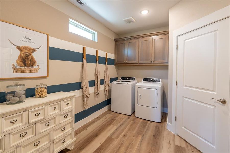 Furnished interior view inside a new home in , Prosper (Image 24).