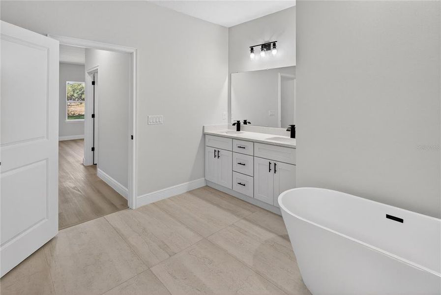 Furnished interior view inside a new home in , Dunnellon (Image 13).