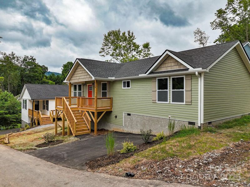 Front exterior of a new home in , Asheville, NC, highlighting curb appeal (Image 19). Front exterior of a new home in , Asheville, NC, highlighting curb appeal (Image 19).