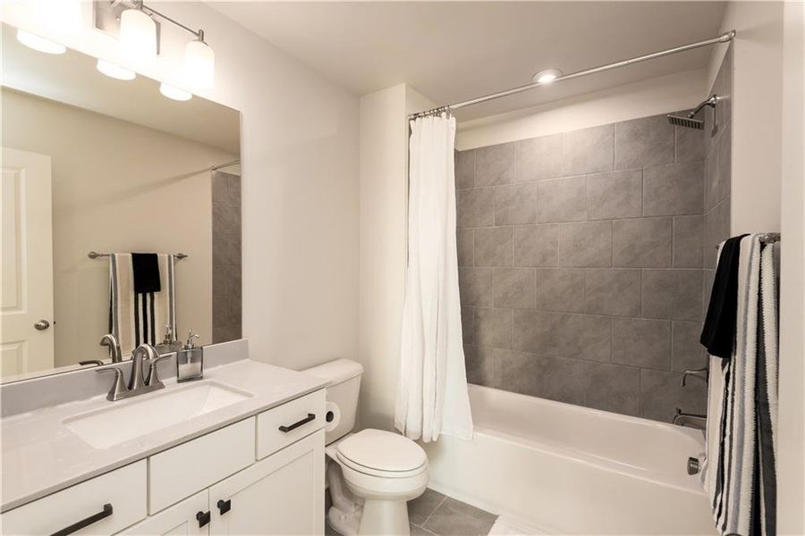 Furnished interior view inside a new home in The Estates at Hurricane Pointe, Douglasville (Image 38).