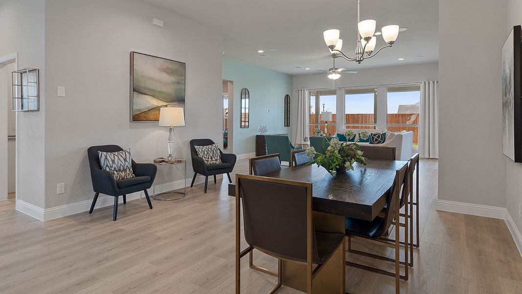 Representative furnished interior of a home built from the Guadalupe by D.R. Horton in Lakeview Pointe, Grand Prairie (Image 25).