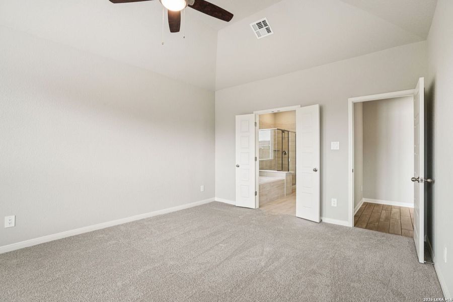 Spacious, unfurnished interior of a new home in Estancia Ranch - Classic Series, San Antonio (Image 35).