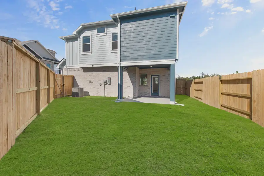 Representative exterior details of a home built from the Dillon by Chesmar Homes in Sienna Courtyard, Missouri City (Image 24).