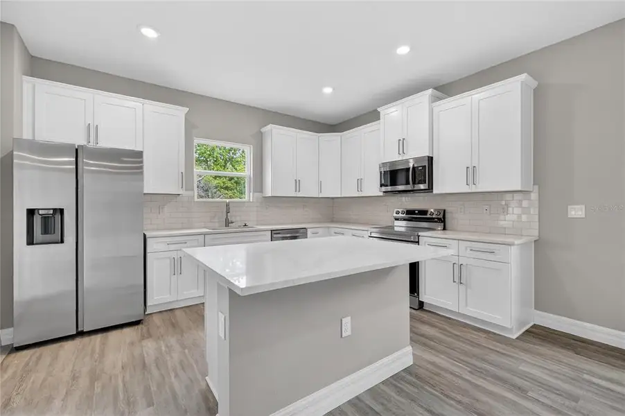 Furnished interior view inside a new home in , Eustis (Image 4).