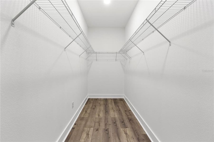 Spacious, unfurnished interior of a new home in , Dunnellon (Image 22).