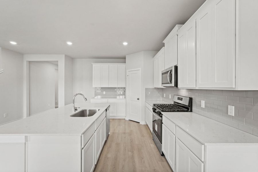 Furnished interior view inside a new home in Woodshore, Clute (Image 7). Furnished interior view inside a new home in Woodshore, Clute (Image 7).