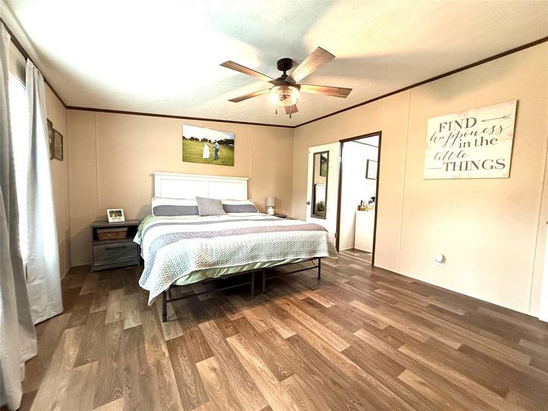 Furnished interior view inside a new home in , Gun Barrel City (Image 7).