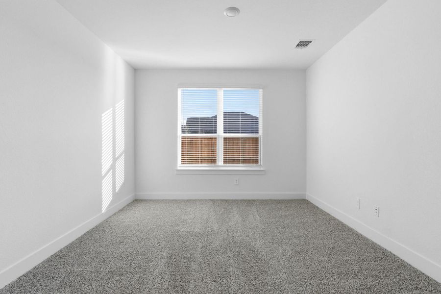 Spacious, unfurnished interior of a new home in , League City (Image 20).