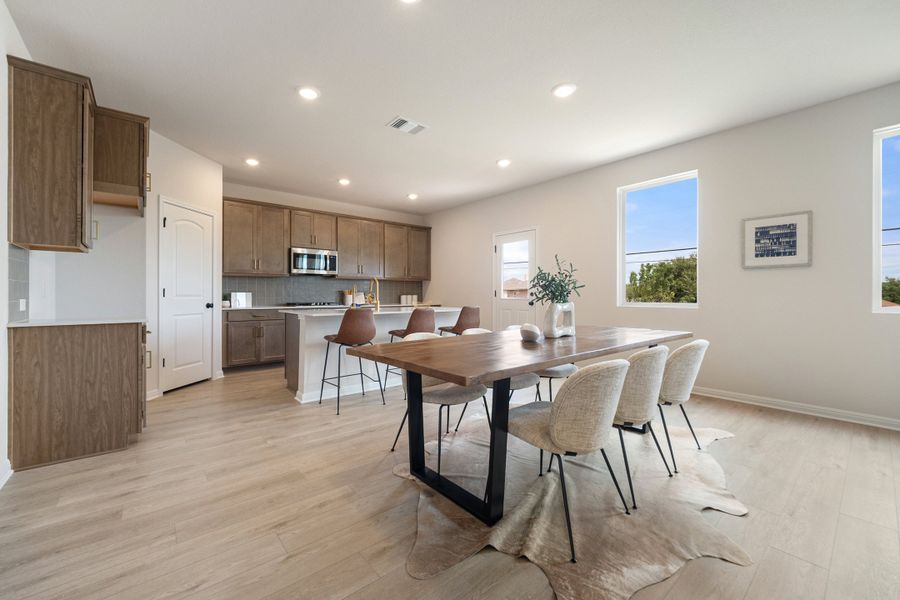 Representative furnished interior of a home built from the Sierra by Ashton Woods in Berry Creek Highlands, Georgetown (Image 14).