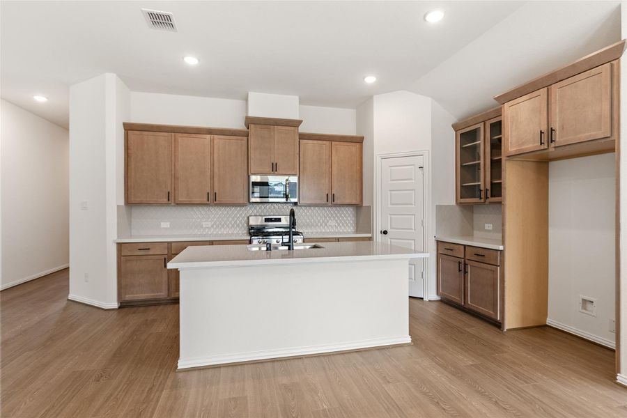 Furnished interior view inside a new home in Ellis Cove, Seabrook (Image 8).