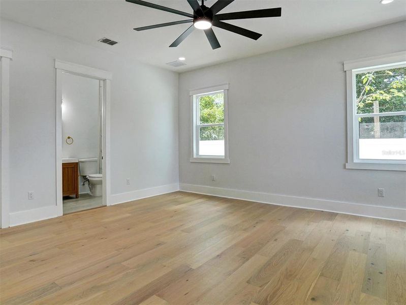 Spacious, unfurnished interior of a new home in , St. Petersburg (Image 20). Spacious, unfurnished interior of a new home in , St. Petersburg (Image 20).