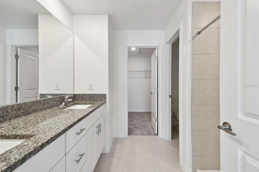 Furnished interior view inside a new home in , Land O' Lakes (Image 18).