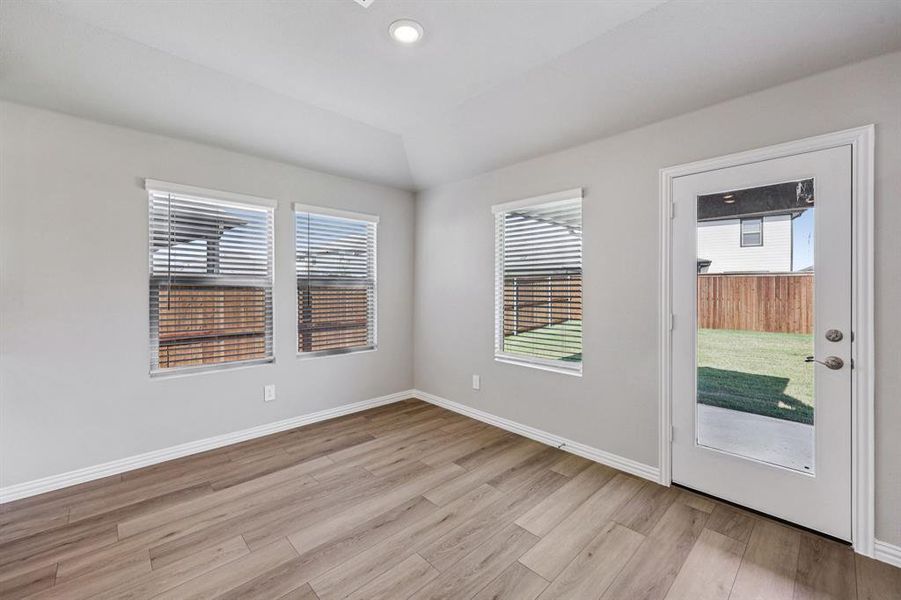 Spacious, unfurnished interior of a new home in Lakehaven - Signature Series, Farmersville (Image 20).