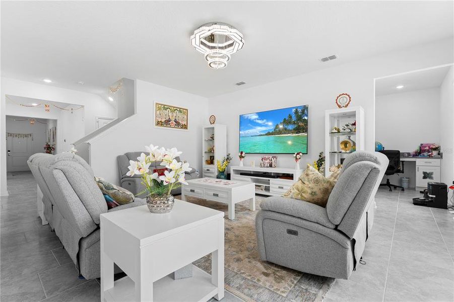 Furnished interior view inside a new home in Golden Orchard, Apopka (Image 32). Furnished interior view inside a new home in Golden Orchard, Apopka (Image 32).