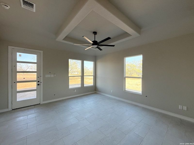 Spacious, unfurnished interior of a new home in , Pleasanton (Image 10).