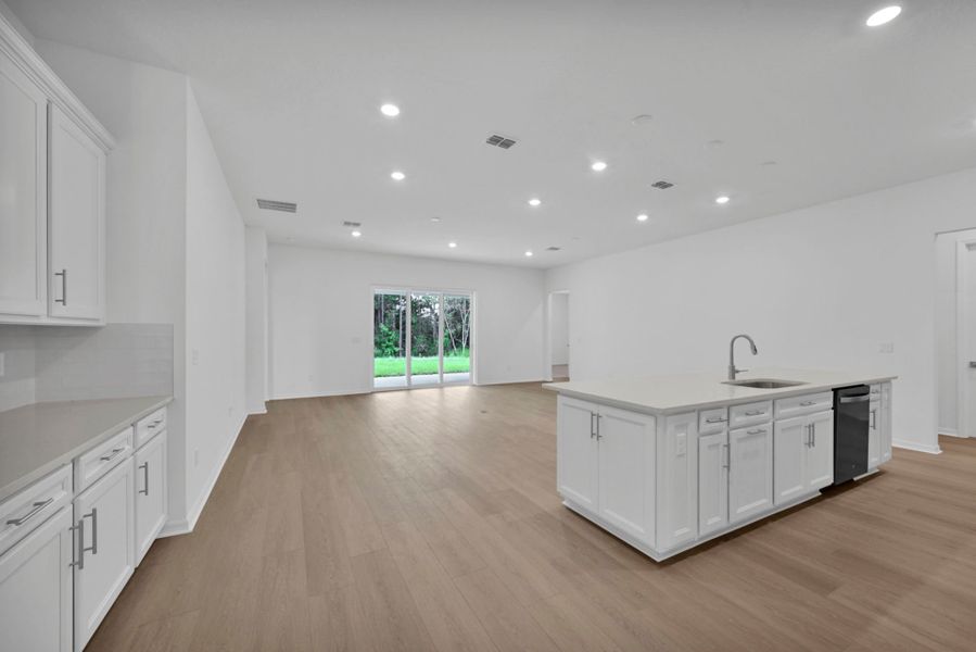Spacious, unfurnished interior of a new home in Fiddler's Cove, Kingsland (Image 8). Spacious, unfurnished interior of a new home in Fiddler's Cove, Kingsland (Image 8).