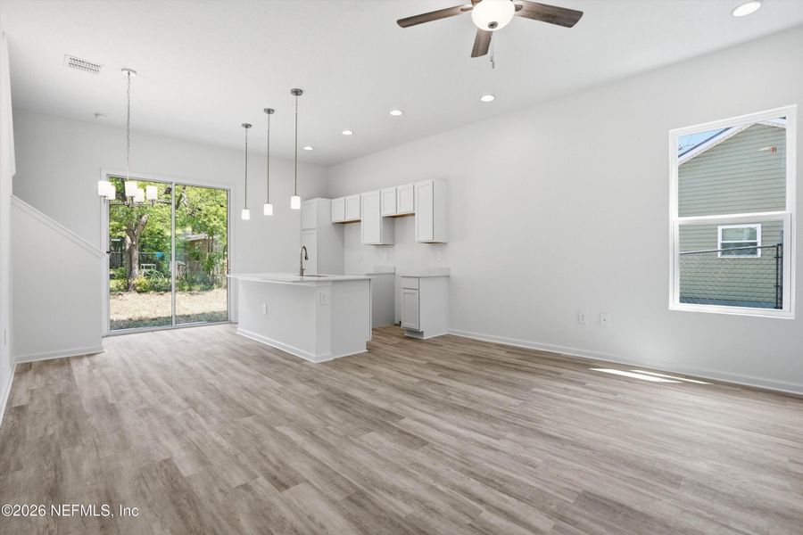 Spacious, unfurnished interior of a new home in , Jacksonville (Image 28).