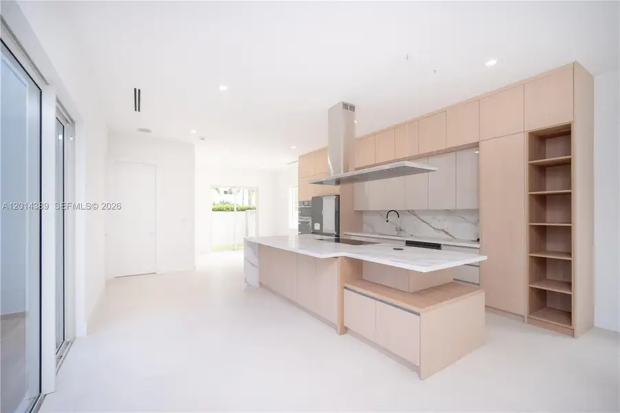 Furnished interior view inside a new home in , Doral (Image 15).