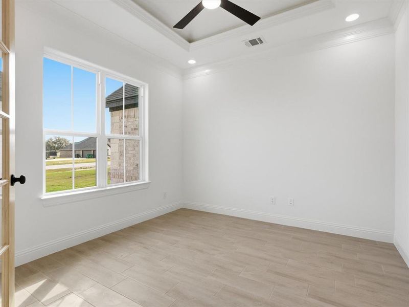 Spacious, unfurnished interior of a new home in , Weatherford (Image 28).