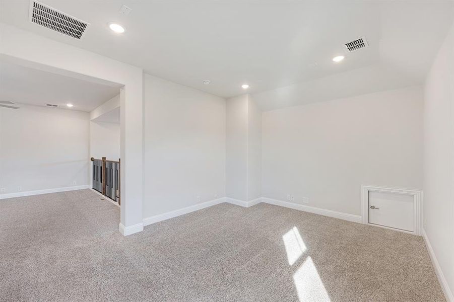 Spacious, unfurnished interior of a new home in The Lakes at Parks of Aledo, Aledo (Image 32).