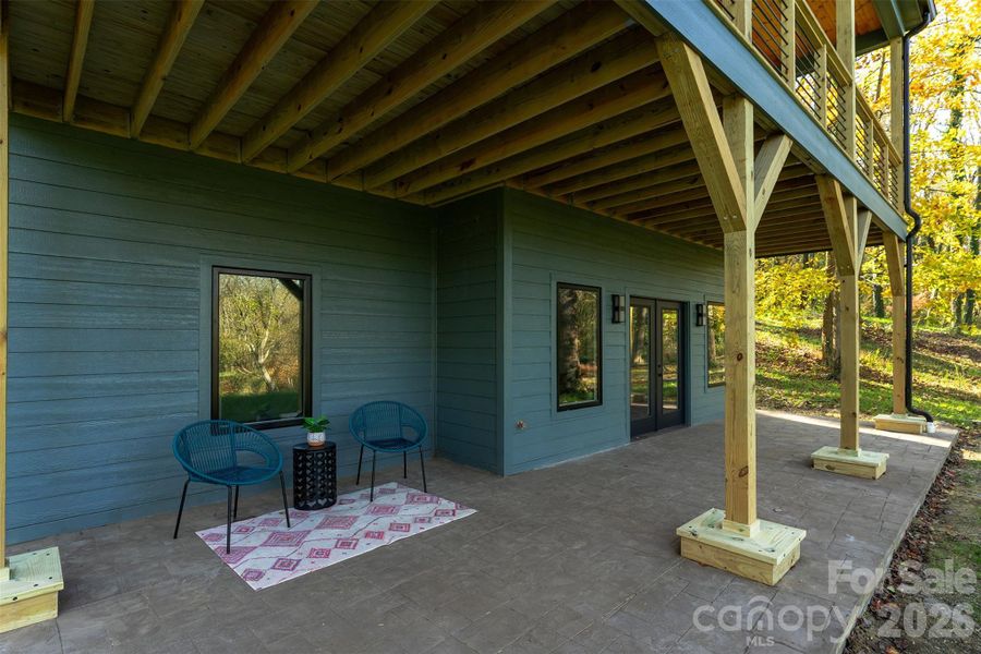 covered patio perfect for lounging