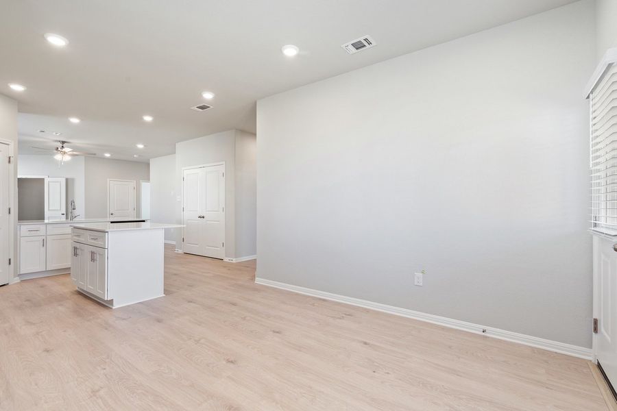 022_lb101385_237 022_lb101385_237