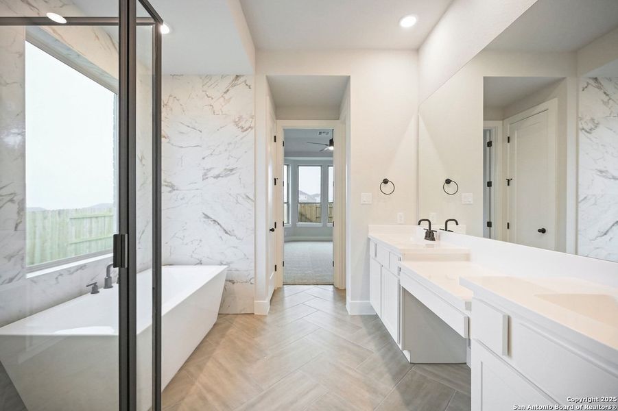 Furnished interior view inside a new home in Homestead, Schertz (Image 10).