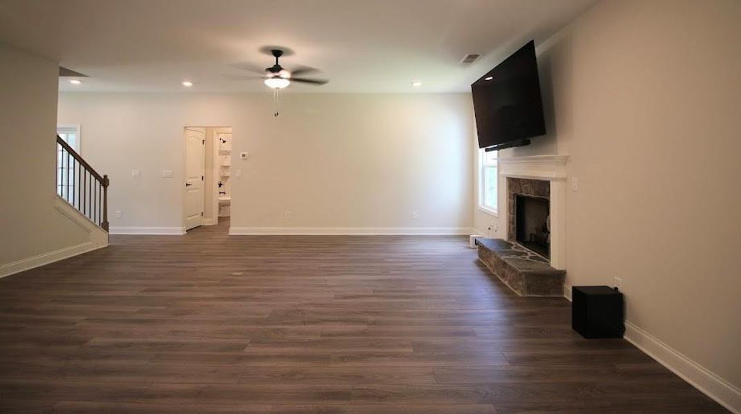 Spacious, unfurnished interior of a new home in , Dallas (Image 25). Spacious, unfurnished interior of a new home in , Dallas (Image 25).