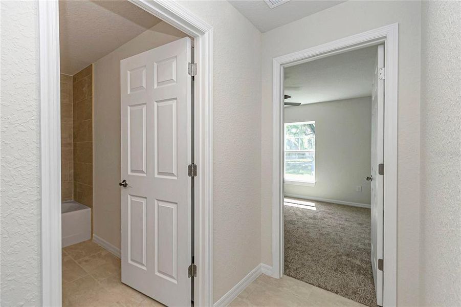 Spacious, unfurnished interior of a new home in , Summerfield (Image 35).