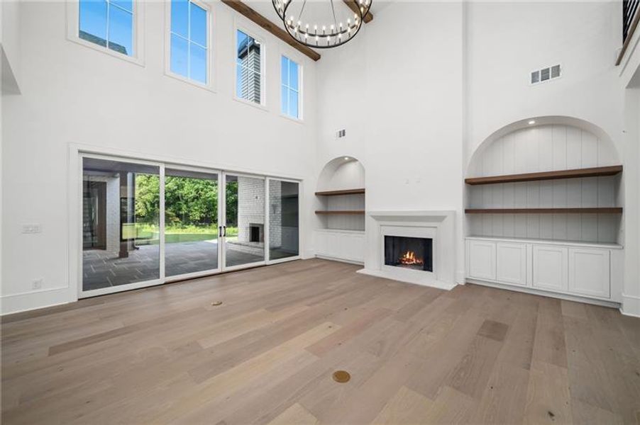 Spacious, unfurnished interior of a new home in , Roswell (Image 50).