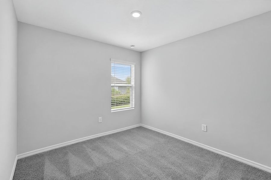Spacious, unfurnished interior of a new home in Palm Wind, Hudson (Image 12).