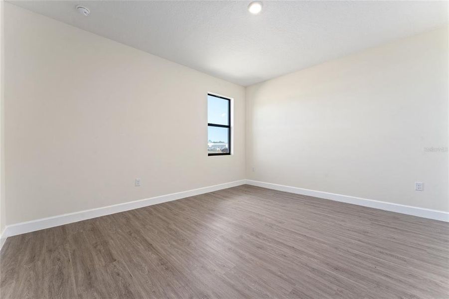 Spacious, unfurnished interior of a new home in , Palm Bay (Image 22).