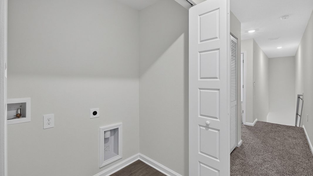 Representative unfurnished interior of a home built from the Weston by D.R. Horton in Bridle Creek Townhomes, Jacksonville (Image 22).