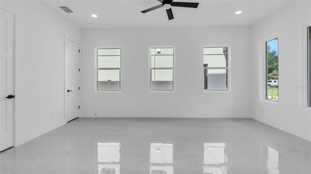 Spacious, unfurnished interior of a new home in , St. Petersburg (Image 32). Spacious, unfurnished interior of a new home in , St. Petersburg (Image 32).