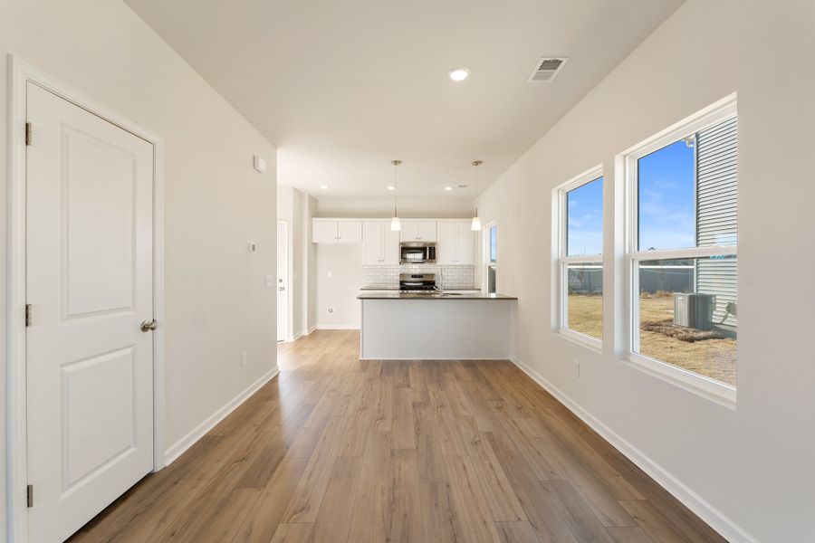 Spacious, unfurnished interior of a new home in Tucker Ridge, Pendleton (Image 16).